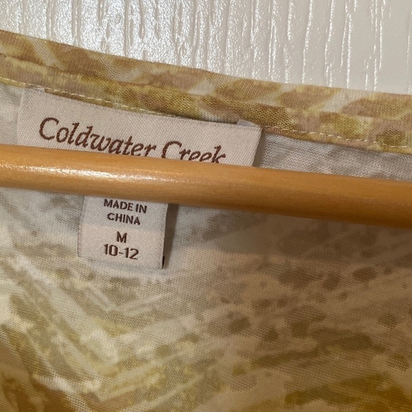 Coldwater creek size medium 10–12 Vneck short flutter sleeve top - Picture 2 of 5